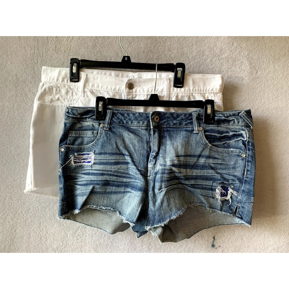 Bundle of 2 Women's Jean Shorts Waist 19"